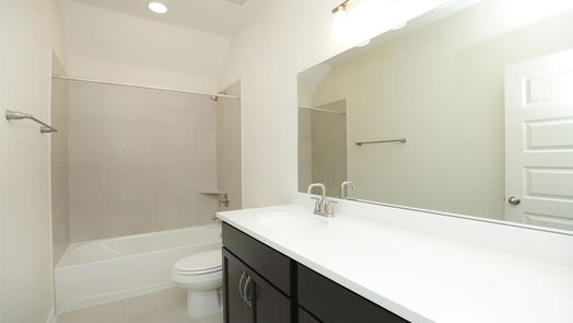 Webster 2-story, 5-bed 523 Rita Blanca Drive-idx