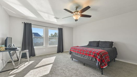 Pearland 2-story, 6-bed 3721 Pinehurst Drive-idx