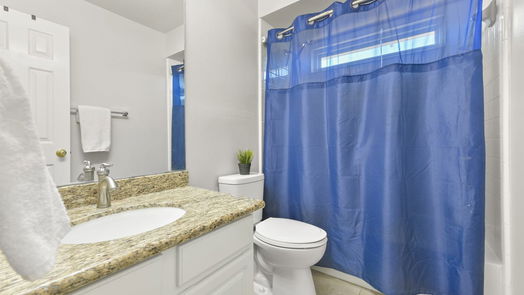 Pearland 2-story, 6-bed 3721 Pinehurst Drive-idx