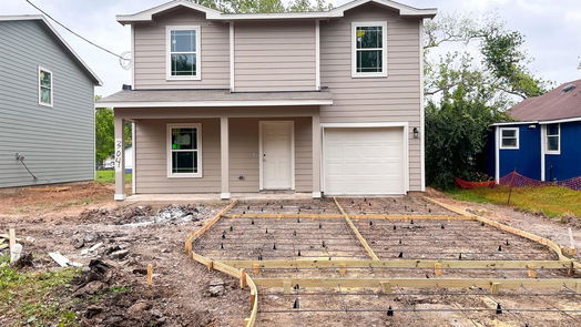 Sweeny 2-story, 4-bed 306 N Orange Street-idx
