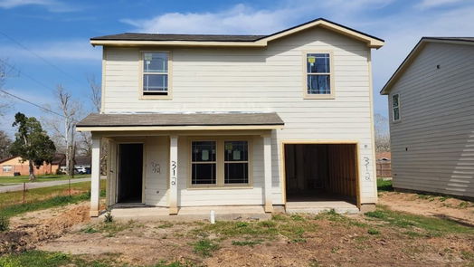 Sweeny 2-story, 4-bed 312 N Orange Street-idx