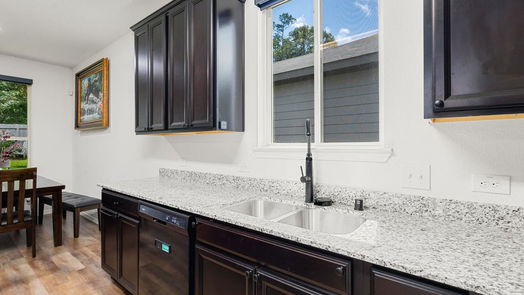 Conroe 1-story, 3-bed 4198 Hidden Timbers Lane-idx