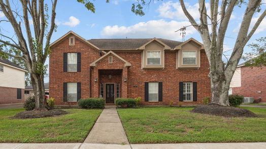 Pearland 2-story, 4-bed 1410 Long View Drive-idx