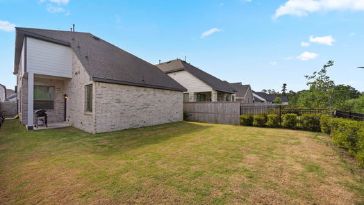 Conroe 2-story, 4-bed 17786 Tree of Heaven-idx