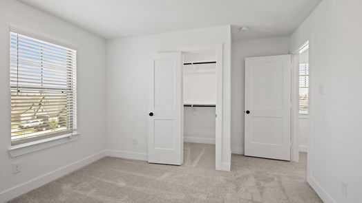 Humble 3-story, 3-bed 11823 California Sister Drive-idx