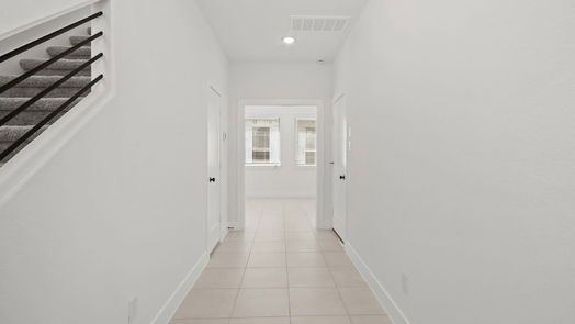 Humble 3-story, 3-bed 11823 California Sister Drive-idx