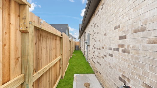 Mont Belvieu 1-story, 3-bed 12103 Shoal Court-idx