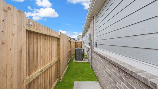 Mont Belvieu 1-story, 3-bed 11814 North Pavillion Drive-idx