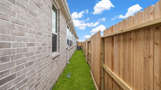 Mont Belvieu 1-story, 3-bed 11814 North Pavillion Drive-idx
