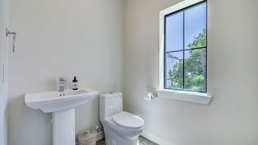Houston 3-story, 3-bed 4917 N Avenue J-idx