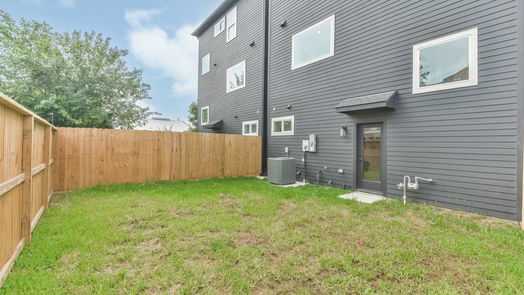 Houston 3-story, 3-bed 4820 Pinemont Drive A-idx