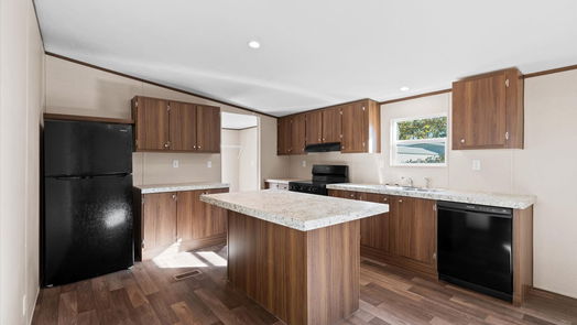 Montgomery null-story, 5-bed 15633 Oak Drive-idx