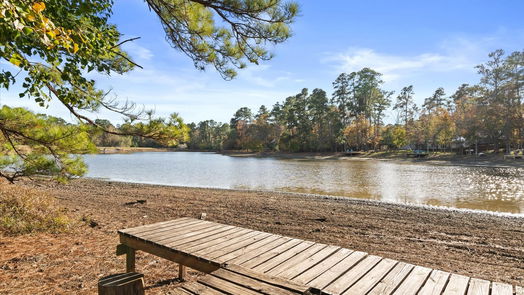 Montgomery null-story, 5-bed 15633 Oak Drive-idx