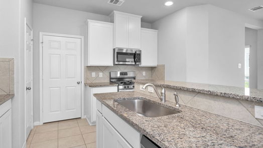 Conroe 2-story, 3-bed 132 Camelot Place Court-idx
