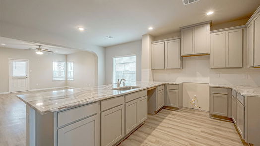 Rosharon 1-story, 3-bed 2214 Thunderbolt Peak Drive-idx