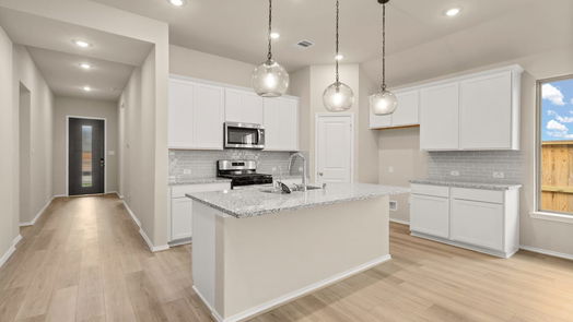 New Caney 1-story, 4-bed 414 Hillview Nature Drive-idx