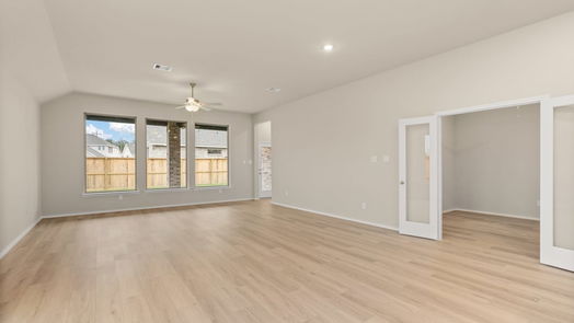 New Caney 1-story, 4-bed 414 Hillview Nature Drive-idx