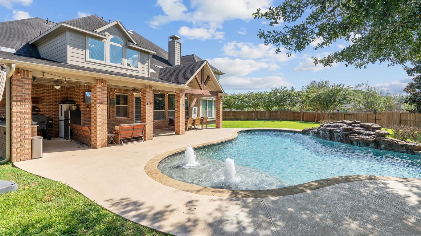 Tomball 2-story, 4-bed 10403 Waterstone Estates Court-idx