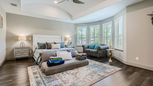The Woodlands 2-story, 6-bed 23 Hollyflower Place-idx