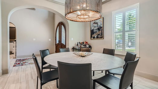 The Woodlands 2-story, 6-bed 23 Hollyflower Place-idx