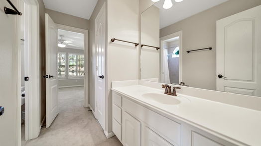 Houston 2-story, 4-bed 5610 Lake Place Drive-idx