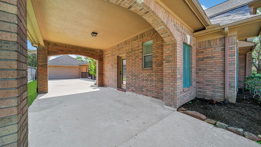Houston 2-story, 4-bed 5610 Lake Place Drive-idx