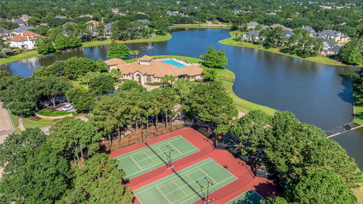Houston 2-story, 4-bed 5610 Lake Place Drive-idx