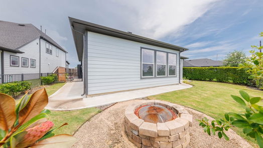 Fulshear 1-story, 3-bed 4818 Cold Stream Court-idx