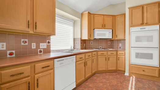 Houston 1-story, 3-bed 8414 Castle Pond Court-idx