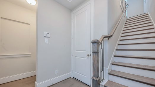 Houston 3-story, 3-bed 2711 Strathwood Lane-idx