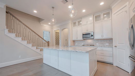 Houston 3-story, 3-bed 2711 Strathwood Lane-idx