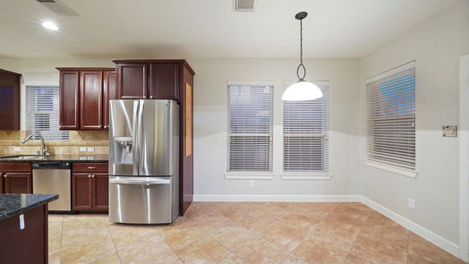 Humble 2-story, 4-bed 7030 Dewberry Shores Lane-idx