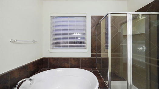 Humble 2-story, 4-bed 7030 Dewberry Shores Lane-idx