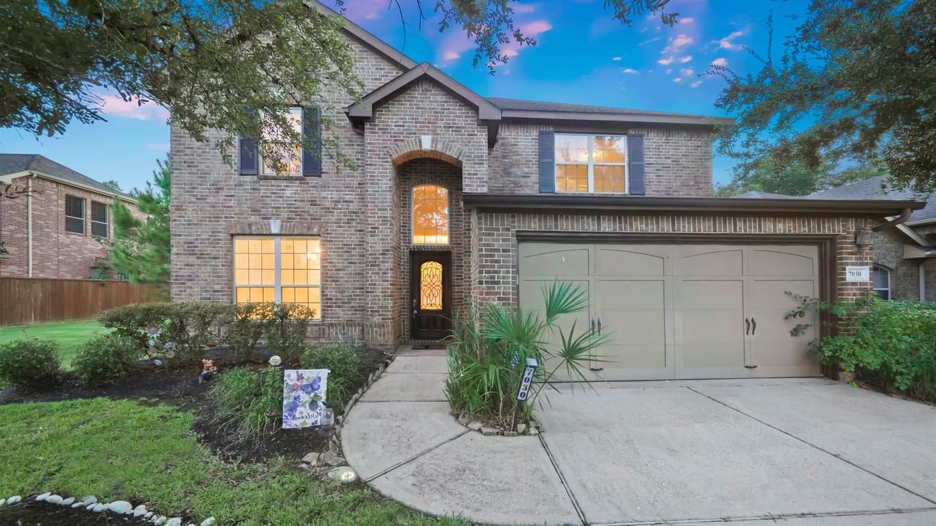 Humble 2-story, 4-bed 7030 Dewberry Shores Lane-idx