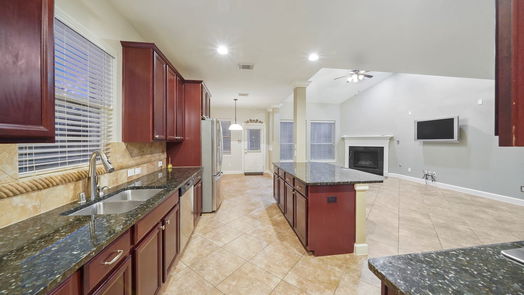 Humble 2-story, 4-bed 7030 Dewberry Shores Lane-idx