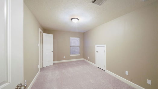 Humble 2-story, 4-bed 7030 Dewberry Shores Lane-idx