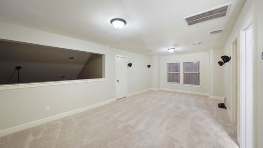 Humble 2-story, 4-bed 7030 Dewberry Shores Lane-idx