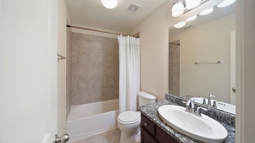 Humble 2-story, 4-bed 7030 Dewberry Shores Lane-idx