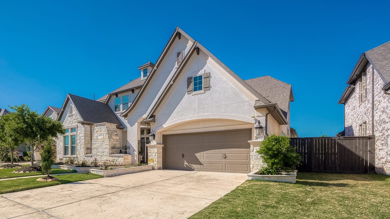 Richmond 2-story, 4-bed 1602 Shining Willow Court-idx