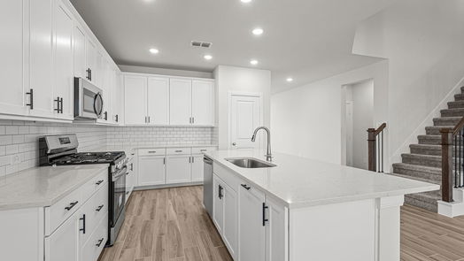 Waller 2-story, 4-bed 21726 Oakwood Drive-idx