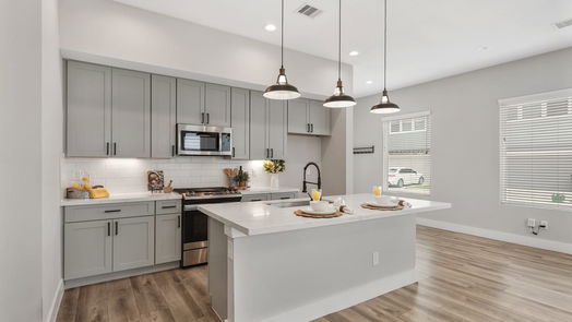 Houston 2-story, 3-bed 5216 Pinemont Creek Lane-idx