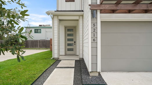 Houston 2-story, 3-bed 5216 Pinemont Creek Lane-idx