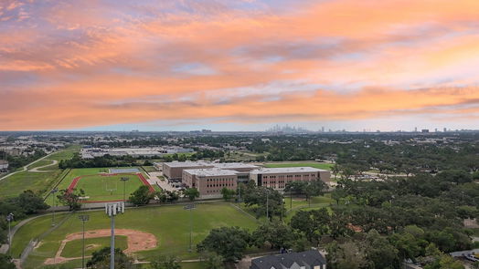 Houston 3-story, 3-bed 2202 Springwood Vista Lane-idx