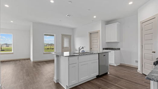 Alvin 1-story, 3-bed 1008 River Coral Lane-idx