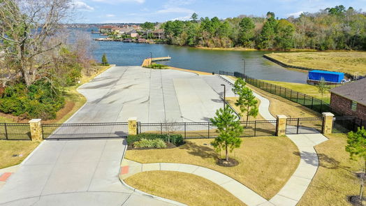 Conroe 1-story, 3-bed 12313 Plumbago Lane-idx