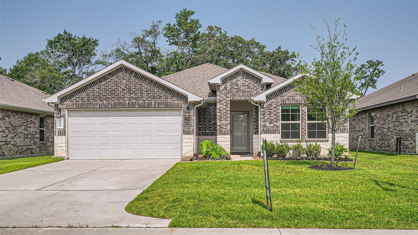 Conroe 1-story, 3-bed 2326 Strong Horse Drive-idx