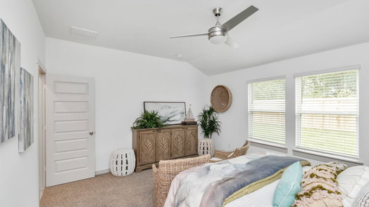 Fresno 1-story, 4-bed 4943 Pine Haven Lane-idx