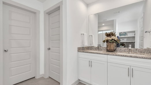 Fresno 1-story, 4-bed 4943 Pine Haven Lane-idx