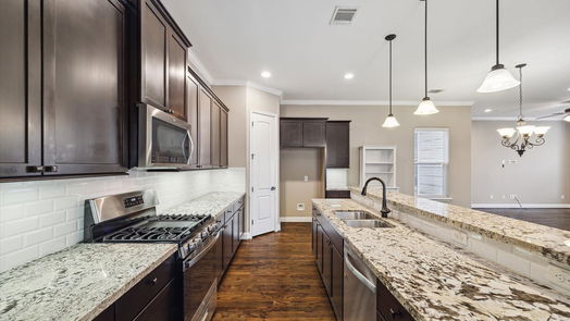 Houston 3-story, 3-bed 921 W 19th Street B-idx