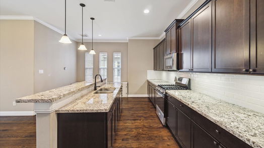 Houston 3-story, 3-bed 921 W 19th Street B-idx